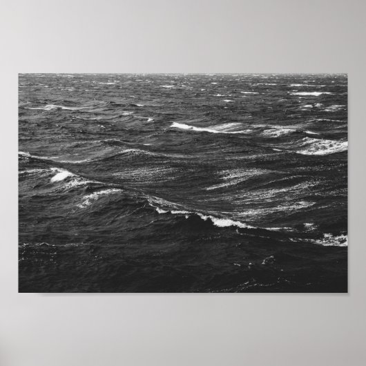 Black and white photo of a stormy sea ポスター (正面)