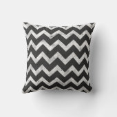 Black and white Rustic Chevron pattern クッション (裏面)