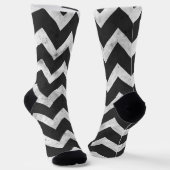 Black and white Rustic Chevron pattern ソックス (傾斜あり)