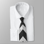 Black and white Rustic Chevron pattern ネクタイ (タイ)