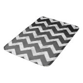 Black and white Rustic Chevron pattern バスマット (アングル)
