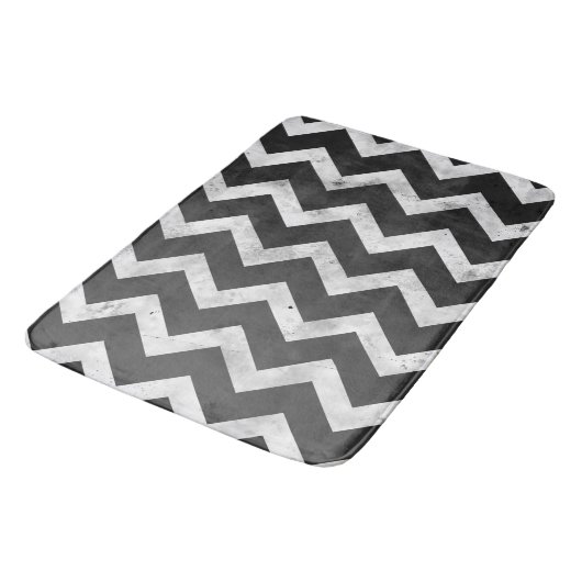 Black and white Rustic Chevron pattern バスマット (アングル)