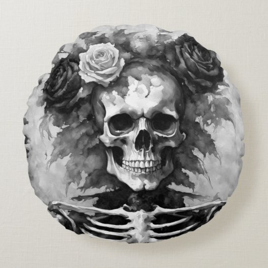 Black and White Skull with Roses Gothic Style ラウンドクッション (正面)