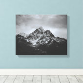Black and white snowy mountain image on canvas キャンバスプリント (インサイチュ (ウッドフロア))