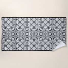 Black and White Spanish Style Tile ビーチタオル