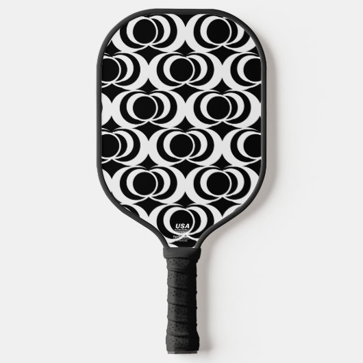 Black and White Swirls Pickleball Paddle ピックルボールラケット (正面)