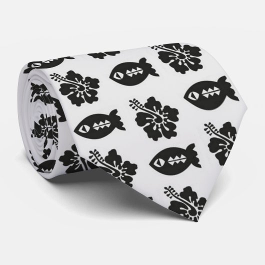 Black and White Tiki Fish and Flower Pattern ネクタイ (ロール)