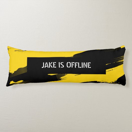 Black and Yellow, White Text, Offline  ボディピロー (正面)
