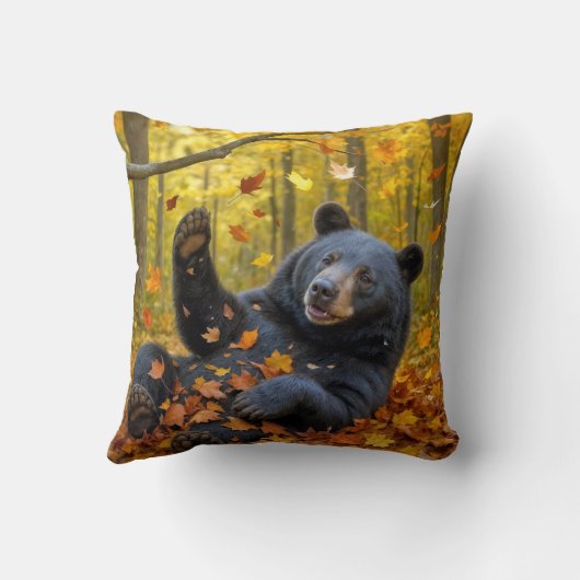 Black Bear In Autumn Leaves クッション (裏面)