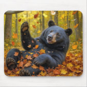 Black Bear In Autumn Leaves マウスパッド (正面)