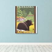 Black Bear in Forest – アラスカ，フェアバンクス キャンバスプリント (インサイチュ (ウッドフロア))