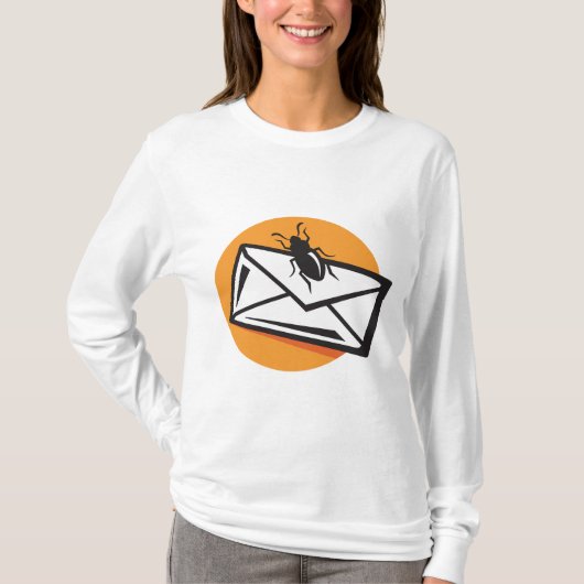Black Beetle Insect on Envelope Tシャツ (正面)