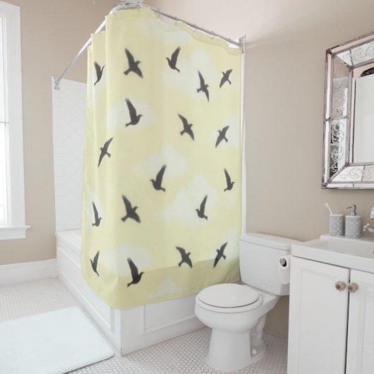 Black Bird Fly Shower Curtain シャワーカーテン (インサイチュ)