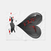 Black Bleeding Cut Open Broken Heart Goth Valentin フリースブランケット (正面(横))