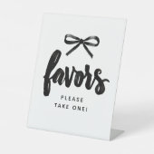 Black Bow Bridal Shower Favors 台座サイン (正面)