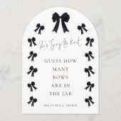 Black Bow Guess How Many Game Bridal Shower Arch 招待状 (正面)