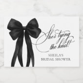 Black Bow She's Tying The Knot Bridal Shower スパークリングワインラベル (シングルラベル)