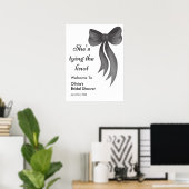 Black Bow She's Tying the Knot Bridal Shower ポスター (ホームオフィス)