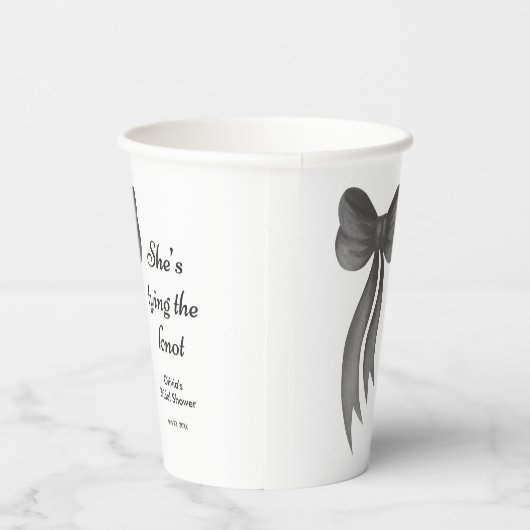 Black Bow She's Tying the Knot Bridal Shower  紙コップ (右)