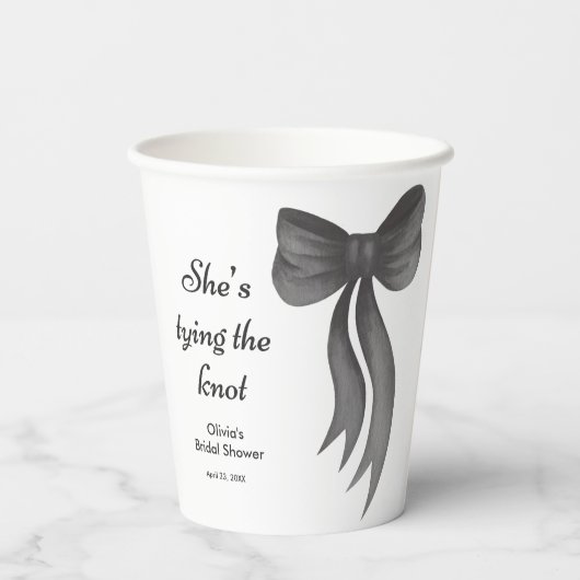 Black Bow She's Tying the Knot Bridal Shower 紙コップ (裏面)