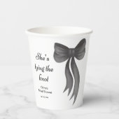 Black Bow She's Tying the Knot Bridal Shower  紙コップ (正面)
