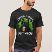 Black Cat Drinking Beer St Patricks Day For Irish  Tシャツ (正面)