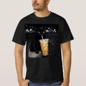 Black Cat Drinking Iced Coffee  Tシャツ (正面)