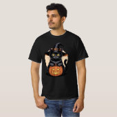Black Cat Halloween Pumpkin Tシャツ (正面フル)