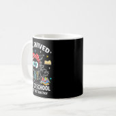 Black Cat I Survived 67 Days Of School 1st Grade T コーヒーマグカップ (正面左)