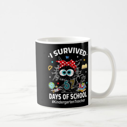 Black Cat I Survived 67 Days Of School Kindergarte コーヒーマグカップ (右)