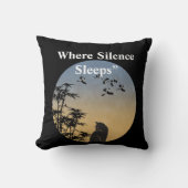 Black Cat in Bamboo Forest Pillow | Japanese Zen A クッション (正面)