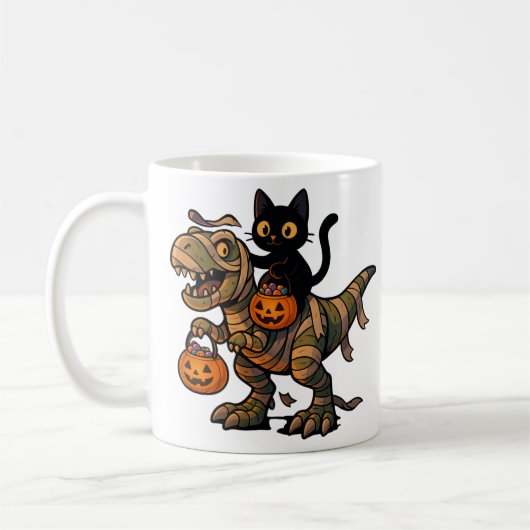 Black Cat Riding Mummy T-Rex – Cute Halloween Dino コーヒーマグカップ (左)