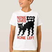 Black Cat Wavy Scared None Left Lives Humor Tシャツ (正面)