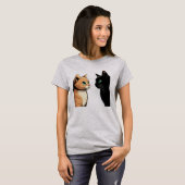 Black Cat Zoning Out - Kittenおもしろいミーム Tシャツ (正面フル)