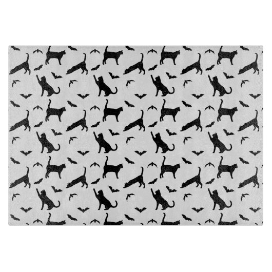 Black Cats Hunting Bats Simple Halloween Pattern カッティングボード (正面)