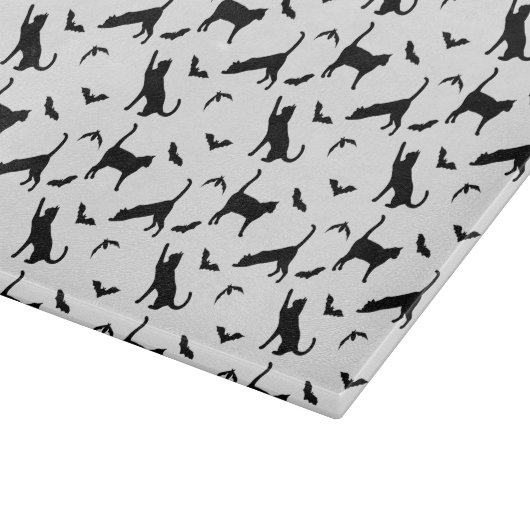Black Cats Hunting Bats Simple Halloween Pattern カッティングボード (角)