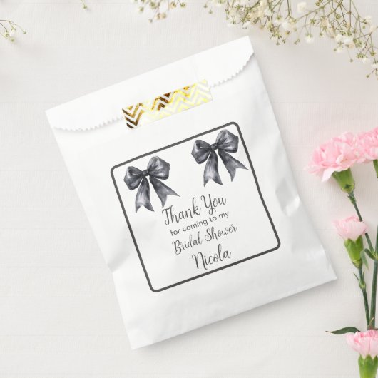 Black Coquette Bow Bridal Shower フェイバーバッグ (封をした状態)