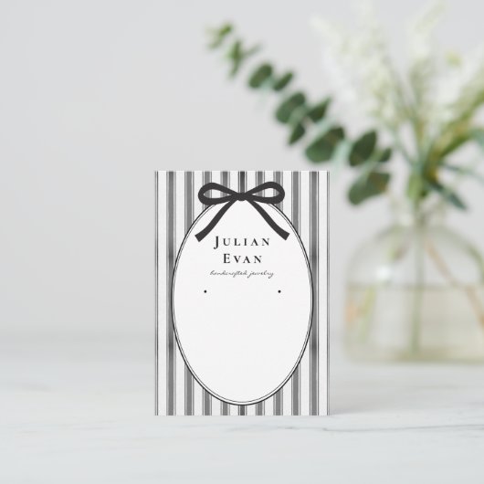 Black Coquette Preppy Stripe Jewelry Display 名刺 (スタンド正面)