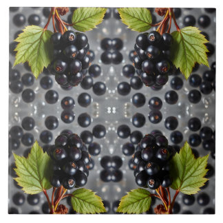 Black Currants Berries & Green Leaf Pattern タイル