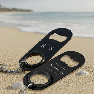 Black & Ecru Monogram Wedding Favor キーホルダー栓抜き