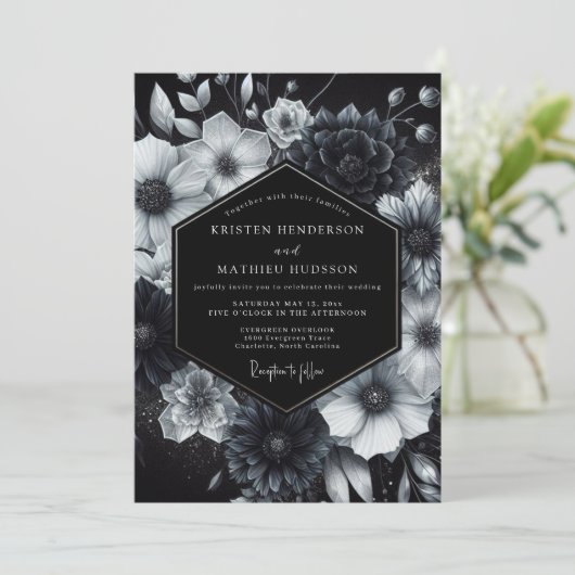 Black Ethereal Bloom Wedding 招待状 (スタンド正面)