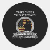 Black German Shepherd American Flag Three Things Y ラウンドシール (正面)