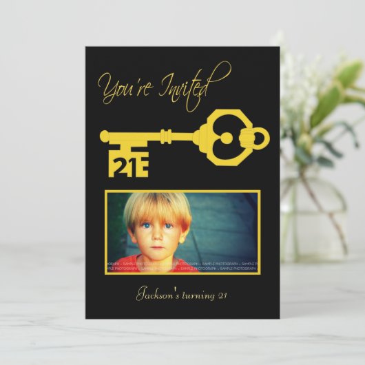 Black & Gold 21st Birthday Party Key Invitation 招待状 (スタンド正面)