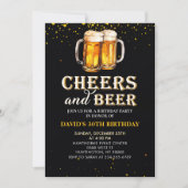 Black Gold Cheers and Beers Birthday Invitation 招待状 (正面)