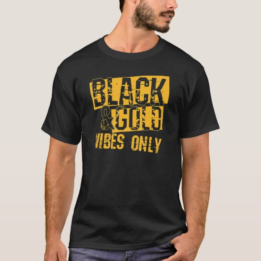 Black Gold Game Day Group  For High School Footbal Tシャツ (正面)