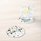 Black Gold Happy New Year Confetti ラウンドペーパーコースター (インサイチュ)