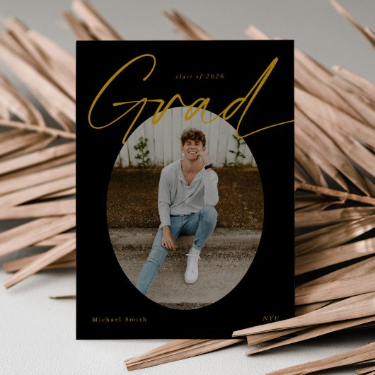 Black & Gold Oval Photo Modern Script Graduation 招待状