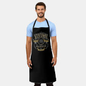 Black & Gold Vintage Aged To Perfection Birthday エプロン (着用した状態)