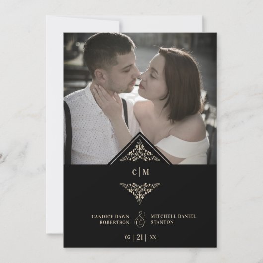 Black Golden Chic Lace Romantic Couple Wedding 招待状 (正面)