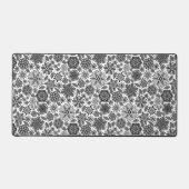Black Gray White Retro Floral Art Seamless Pattern デスクマット (正面)